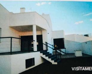 Einfamilien-Reihenhaus miete in Malpartida de Cáceres