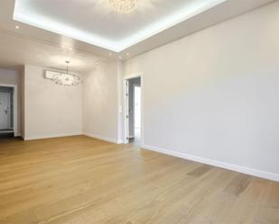 Dining room of Flat for sale in  Madrid Capital  with Air Conditioner, Terrace and Balcony