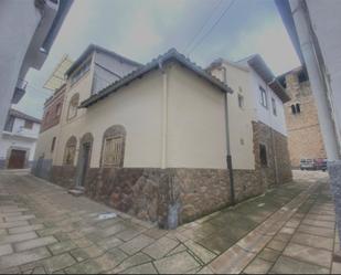 Vista exterior de Casa o xalet en venda en Cuacos de Yuste amb Aire condicionat, Terrassa i Balcó