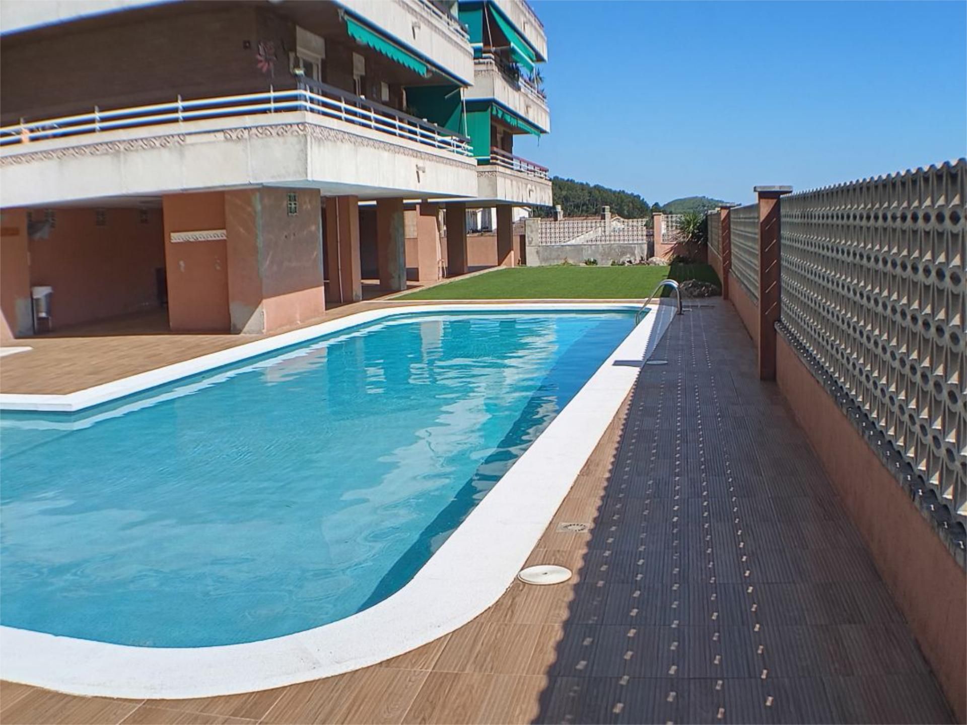 Piscina de Pis en venda en La Palma de Cervelló amb Aire condicionat, Calefacció i Terrassa