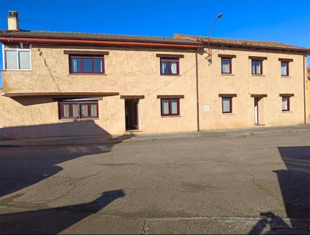 Casa-chalet en Venta en Avenida de Madrid, 9 en Mansilla Mayor