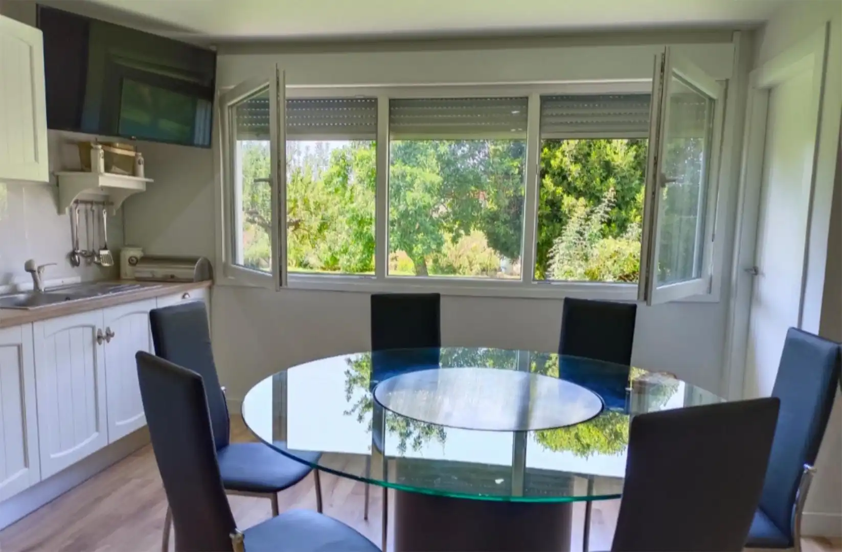 Casa o chalet en venta en Avenida de Madrid, 9, Mansilla Mayor Comedor de Casa o chalet en venta en Mansilla Mayor con Calefacción, Jardín privado y Parquet