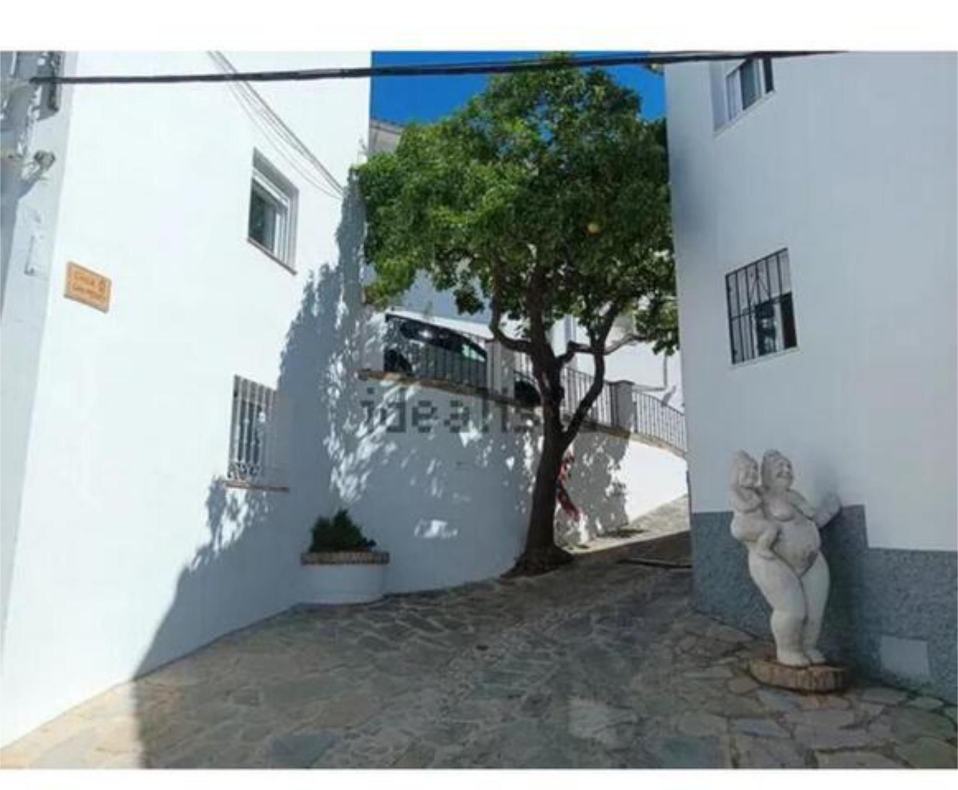 Vista exterior de Casa o xalet en venda en Genalguacil amb Terrassa