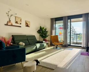 Living room of Flat to rent in  Madrid Capital  with Air Conditioner, Heating and Parquet flooring