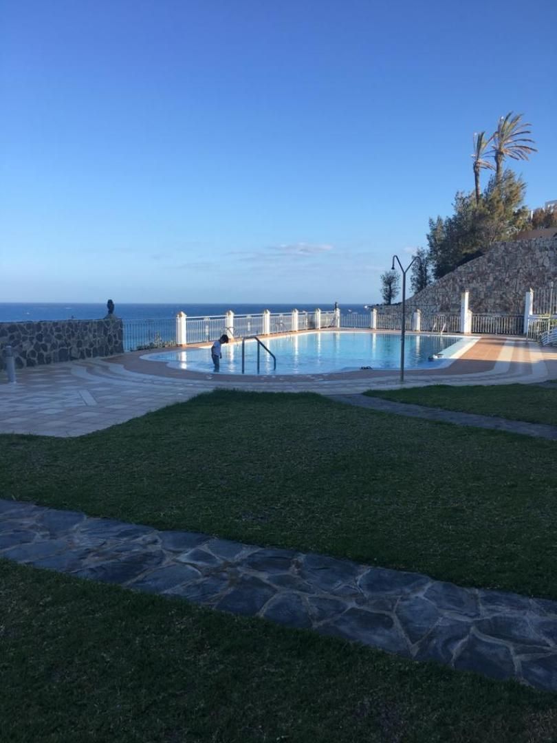 Piscina de Apartament de lloguer en San Bartolomé de Tirajana amb Aire condicionat, Terrassa i Moblat