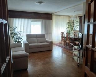 Living room of Flat for sale in  Madrid Capital  with Heating, Terrace and Oven
