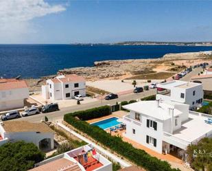 Vista exterior de Casa adosada en venda en Ciutadella de Menorca amb Jardí privat, Terrassa i Traster