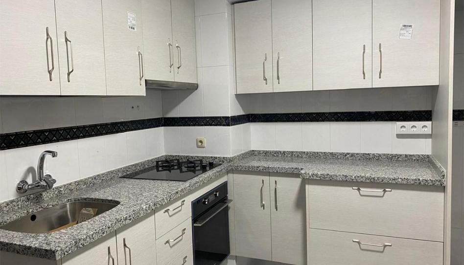 Casa adosada en venda a Calle del Calvario, 49, Almedinilla, Córdoba - imatge 1 Foto 1 de Casa adosada en venda a Calle del Calvario, 49, Almedinilla, Córdoba