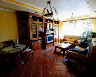 Sala d'estar de Pis de lloguer en Yecla amb Calefacció, Traster i Moblat