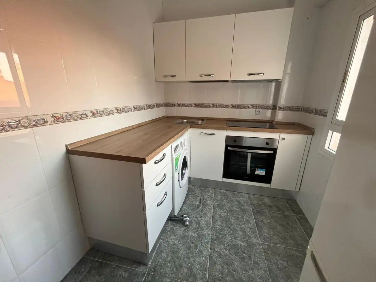 Flat for sale in Calle Doña Leonor de Guzmán, 8, Casco Antiguo Kitchen of Flat for sale in Talavera de la Reina with Air Conditioner, Heating and Terrace
