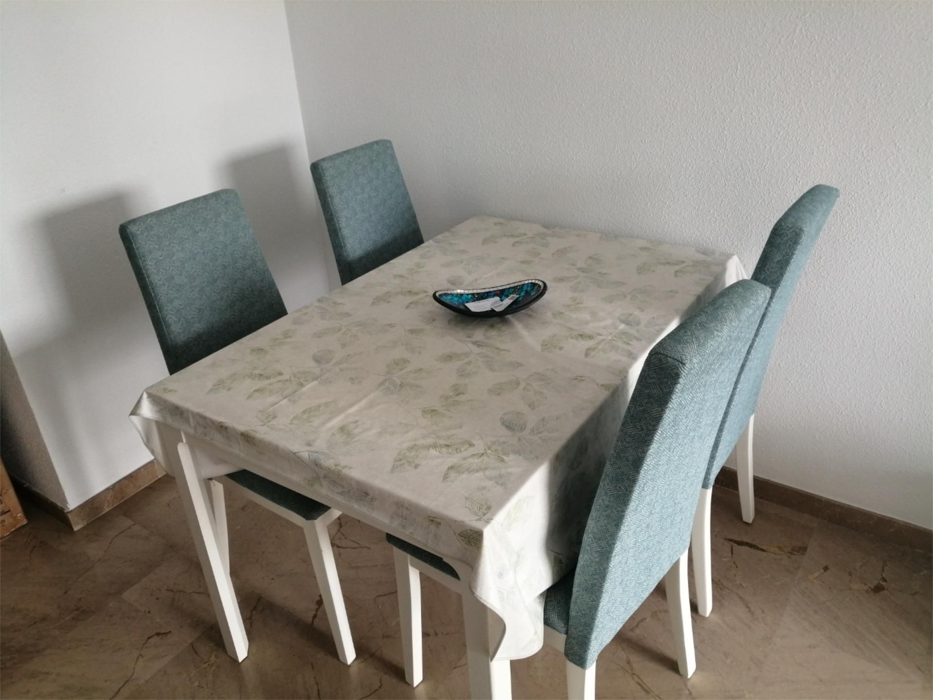Menjador de Apartament de lloguer en Málaga Capital amb Aire condicionat, Calefacció i Moblat