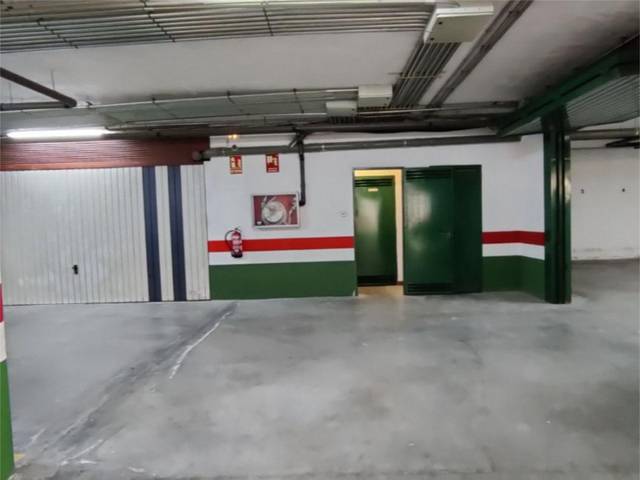 Garaje en Alquiler en Paseo Pérez de Ayala, 4P en Covaresa