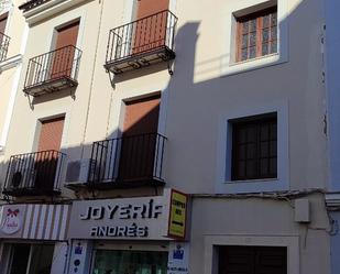 Vista exterior de Pis en venda en Ronda amb Aire condicionat, Terrassa i Balcó