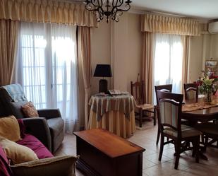 Sala d'estar de Pis en venda en Ronda amb Aire condicionat, Terrassa i Balcó