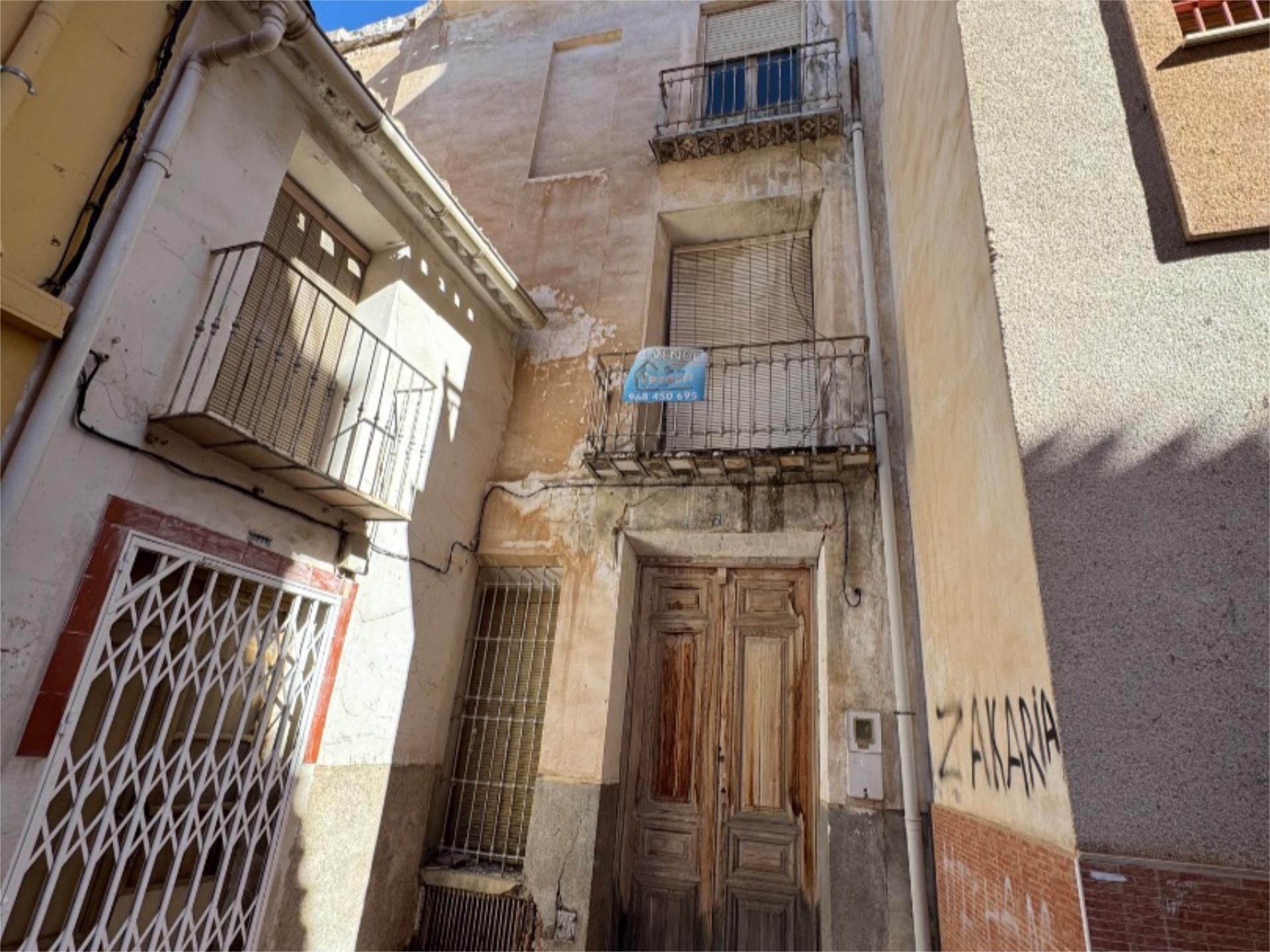 Vista exterior de Casa adosada en venda en Abarán amb Terrassa i Balcó