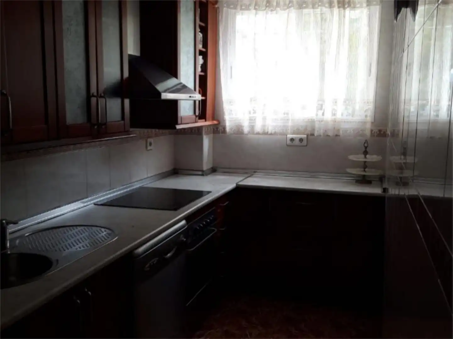 Pis en venda a Calle Santa María del Valle, 3, El Valle - Universidad Cuina de Pis en venda en Jaén amb Calefacció, Moblat i Balcó