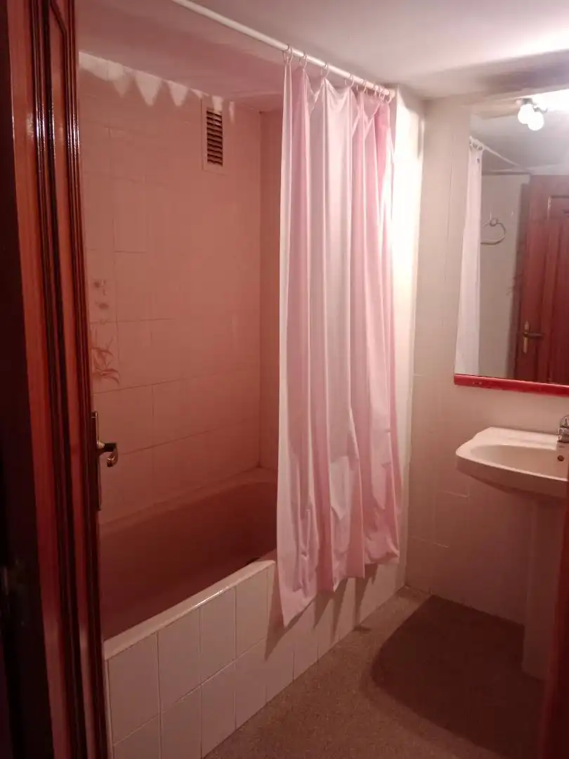 Bathroom of Flat for sale in La Almunia de Doña Godina   with Terrace, Storage room and Furnished