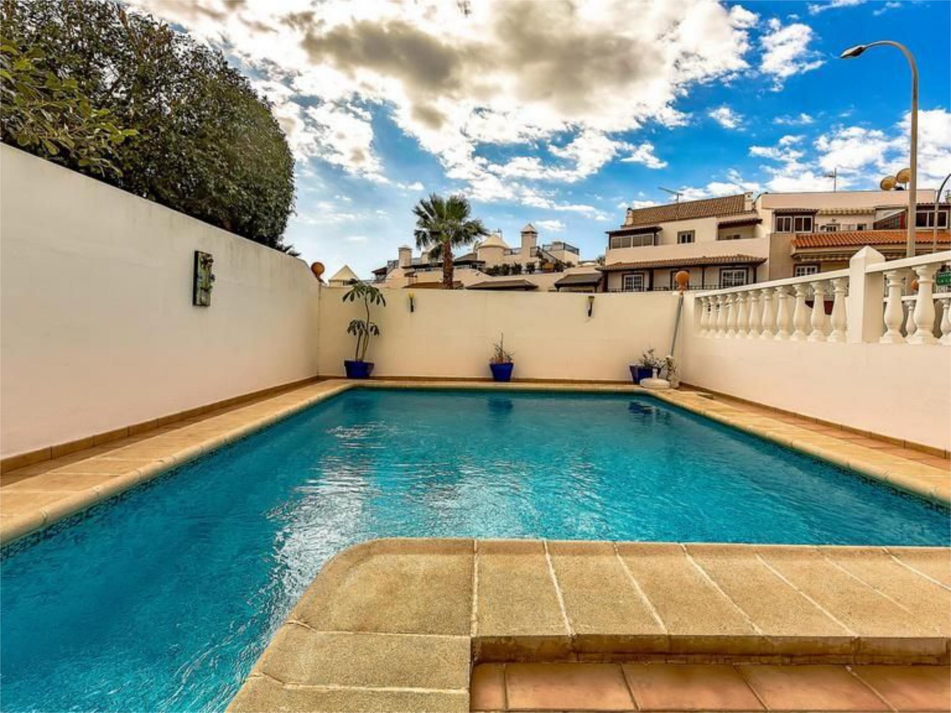 Swimming pool of Single-family semi-detached to rent in Adeje  with Air Conditioner, Heating and Private garden