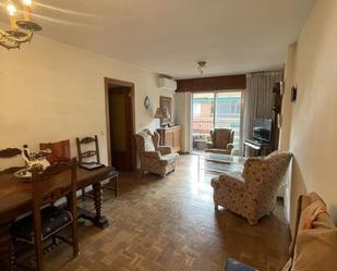 Sala d'estar de Pis en venda en Getafe amb Terrassa i Balcó