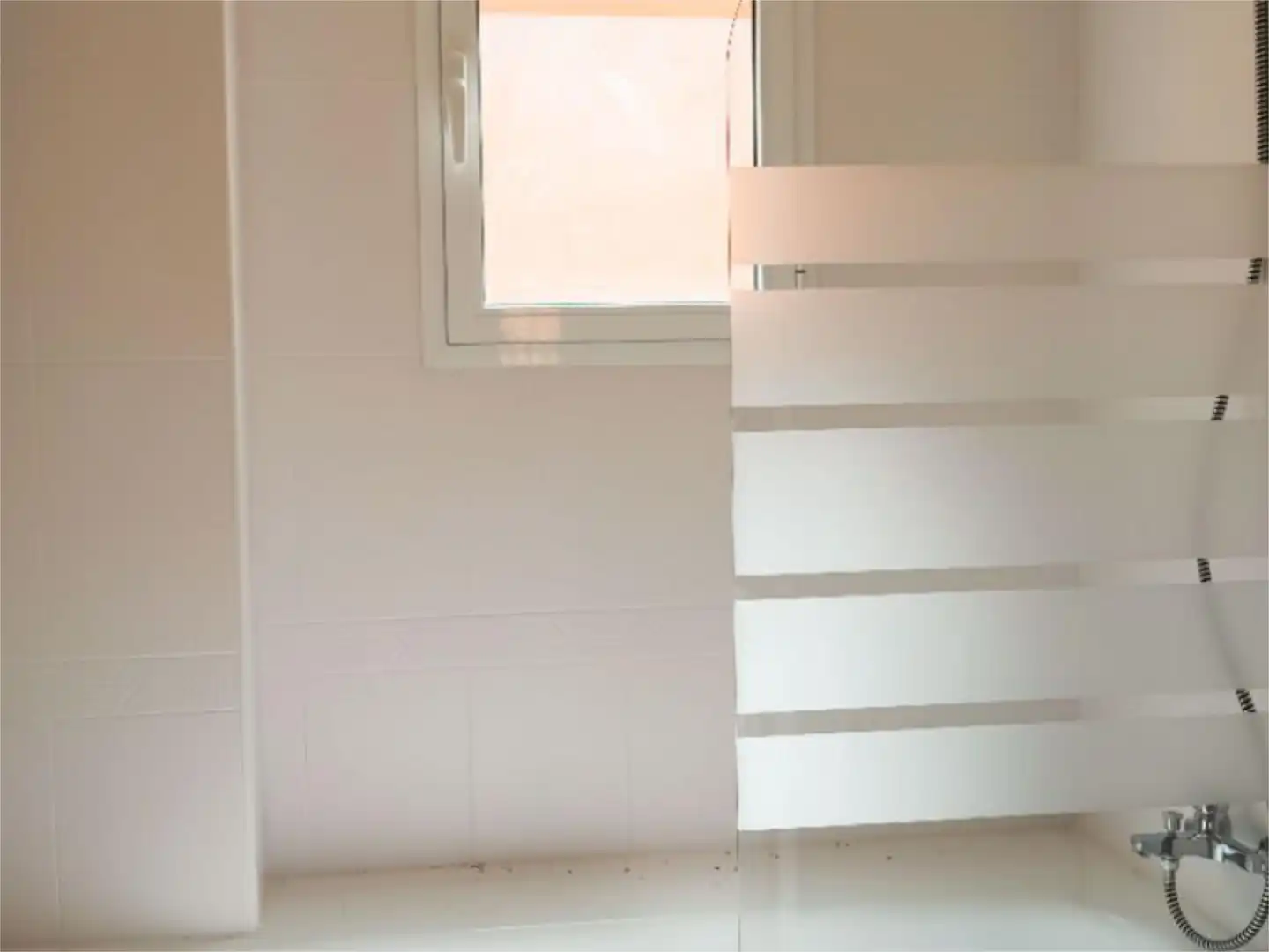 Flat for sale in Calle la Carolina, 49, Churriana - El Pizarrillo - La Noria-Guadalsol Bathroom of Flat for sale in Málaga with Air Conditioner, Heating and Terrace
