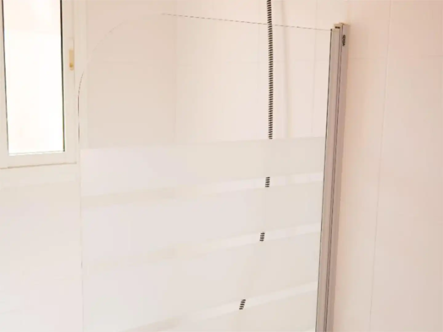 Flat for sale in Calle la Carolina, 49, Churriana - El Pizarrillo - La Noria-Guadalsol Bathroom of Flat for sale in Málaga with Air Conditioner, Heating and Terrace
