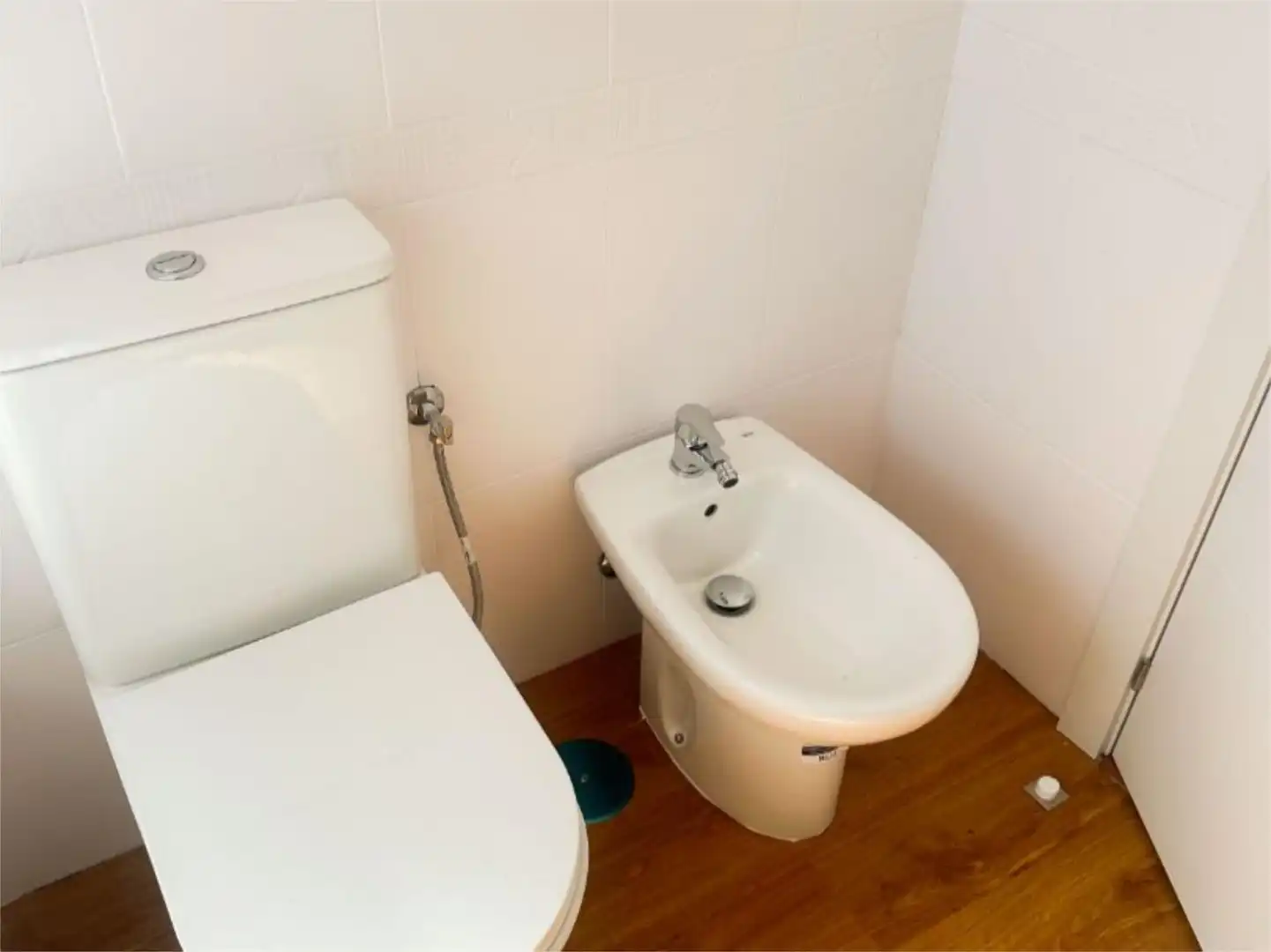Flat for sale in Calle la Carolina, 49, Churriana - El Pizarrillo - La Noria-Guadalsol Bathroom of Flat for sale in Málaga with Air Conditioner, Heating and Terrace