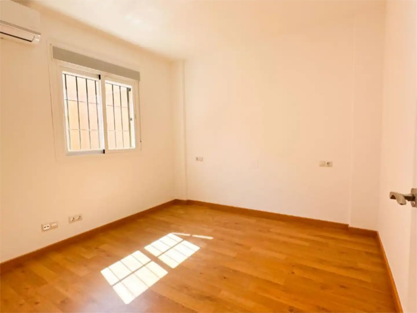 Flat for sale in Calle la Carolina, 49, Churriana - El Pizarrillo - La Noria-Guadalsol Bedroom of Flat for sale in Málaga with Air Conditioner, Heating and Terrace
