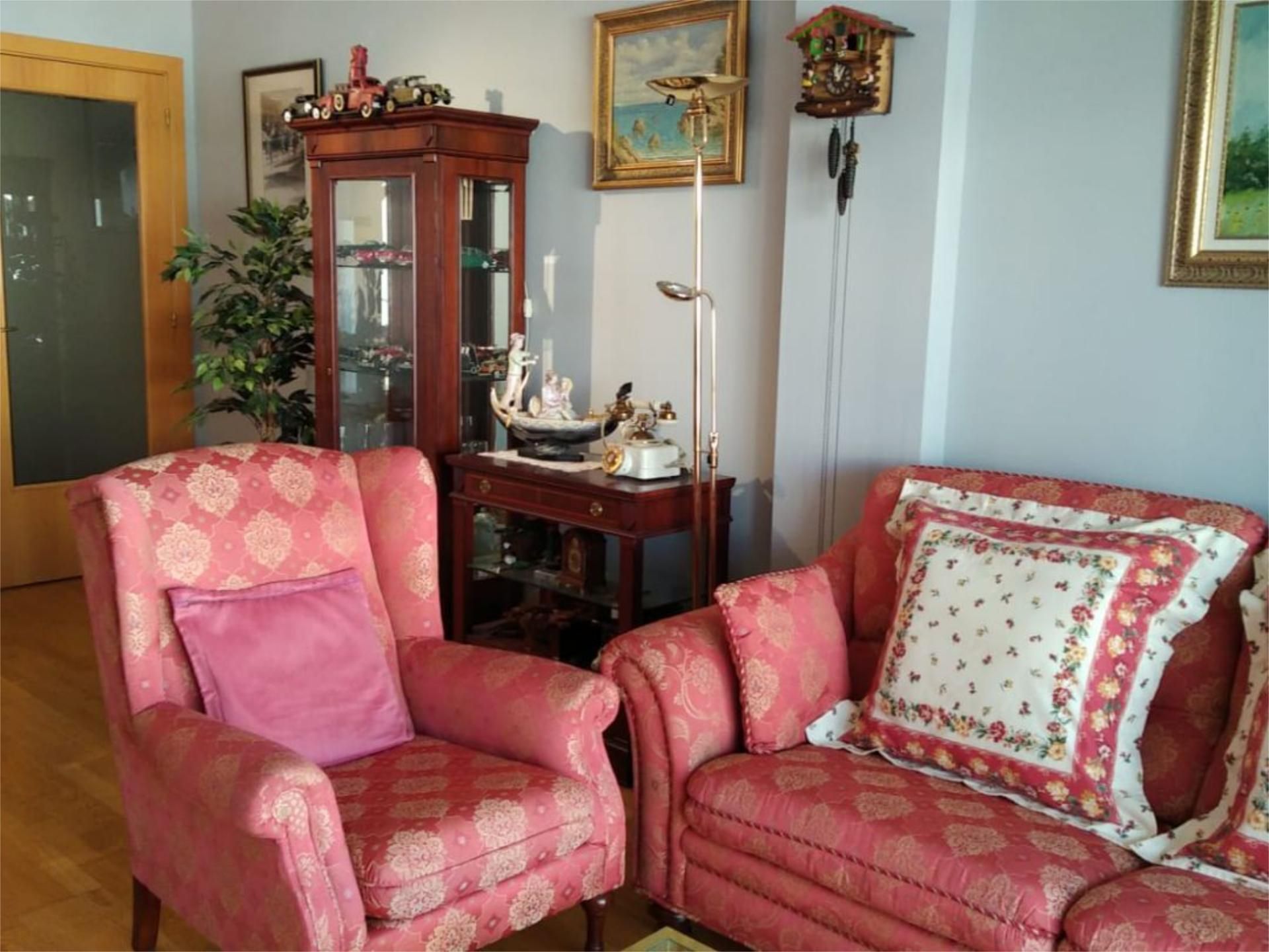 Living room of Flat for sale in Reus  with Air Conditioner, Heating and Parquet flooring