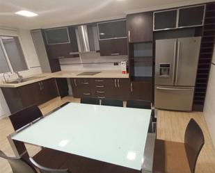 Cuina de Dúplex de lloguer en Granja de Rocamora amb Aire condicionat, Calefacció i Moblat