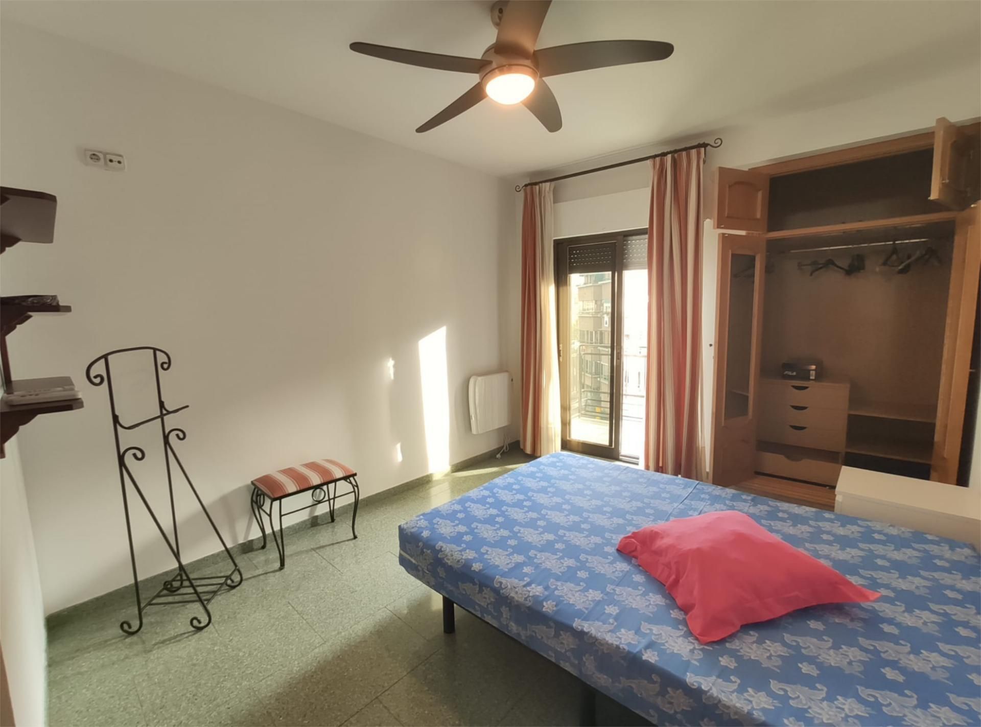 Bedroom of Flat to rent in  Granada Capital  with Air Conditioner, Heating and Furnished