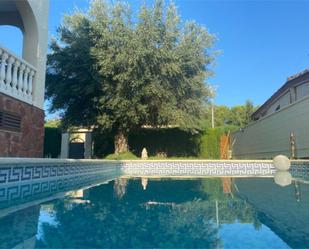 Piscina de Pis de lloguer en La Pobla de Vallbona amb Aire condicionat, Calefacció i Parquet