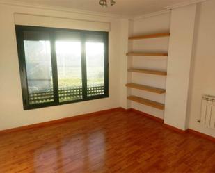 Bedroom of Flat to rent in Morales del Vino  with Private garden, Parquet flooring and Terrace