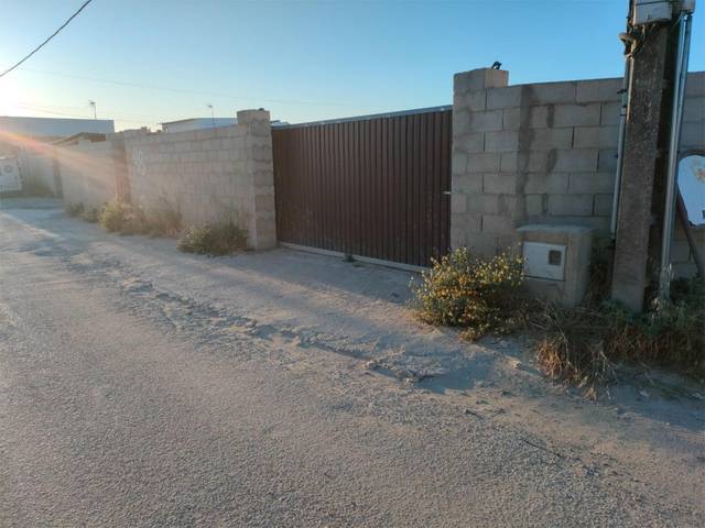 Terreno en Alquiler en Calle de Carasa, 48 en Los Franceses – La Vega