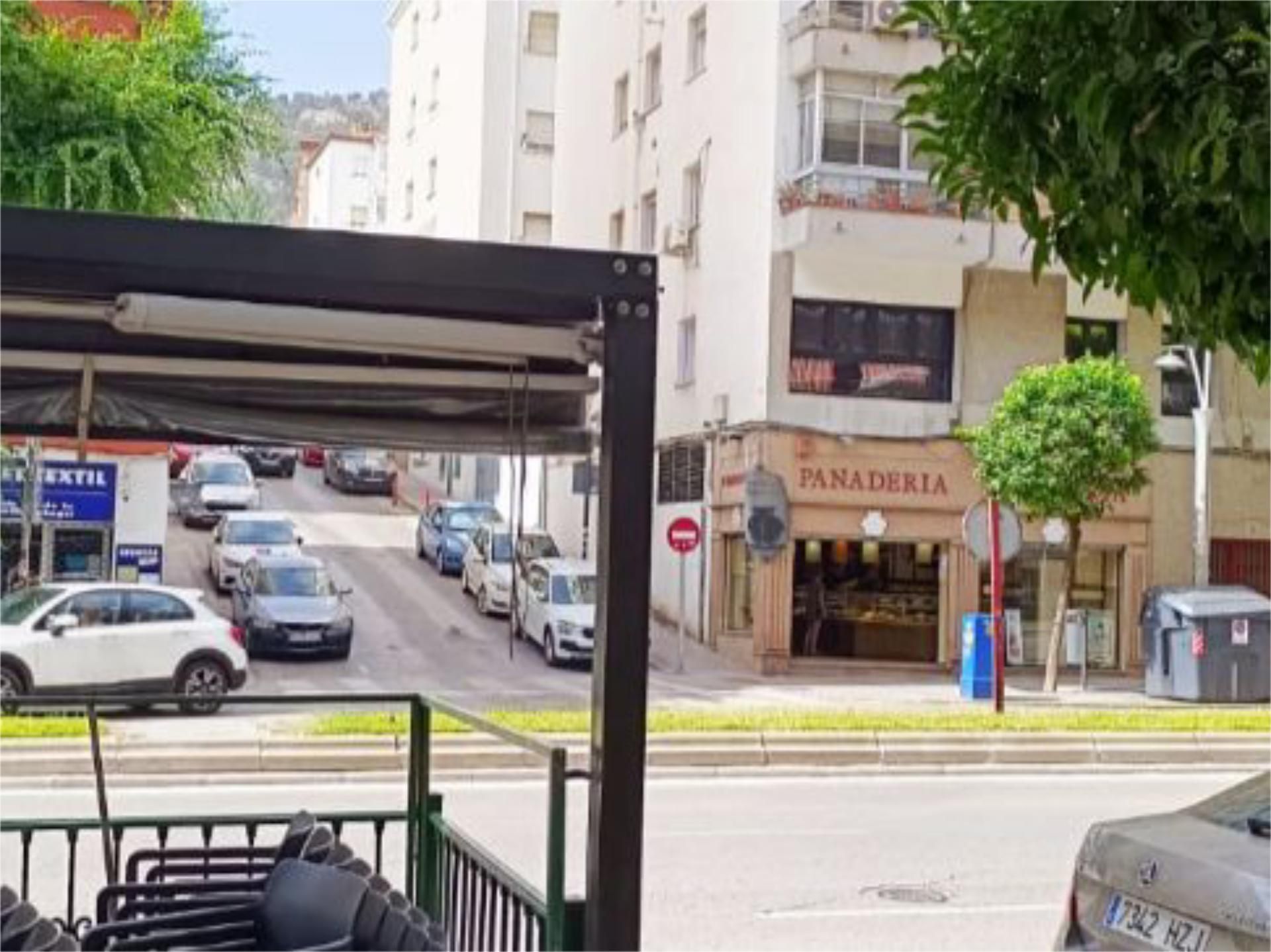 Vista exterior de Local de lloguer en  Jaén Capital