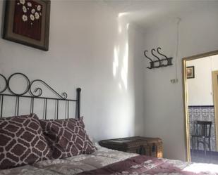 Dormitori de Casa o xalet en venda en Lobras amb Terrassa, Traster i Moblat
