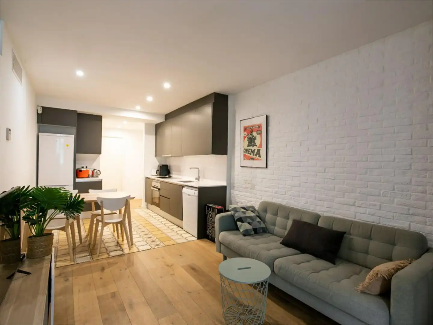 Piso en venta en Carrer de la Cera, 53, El Raval Sala de estar de Piso en venta en Barcelona con Aire acondicionado, Calefacción y Parquet