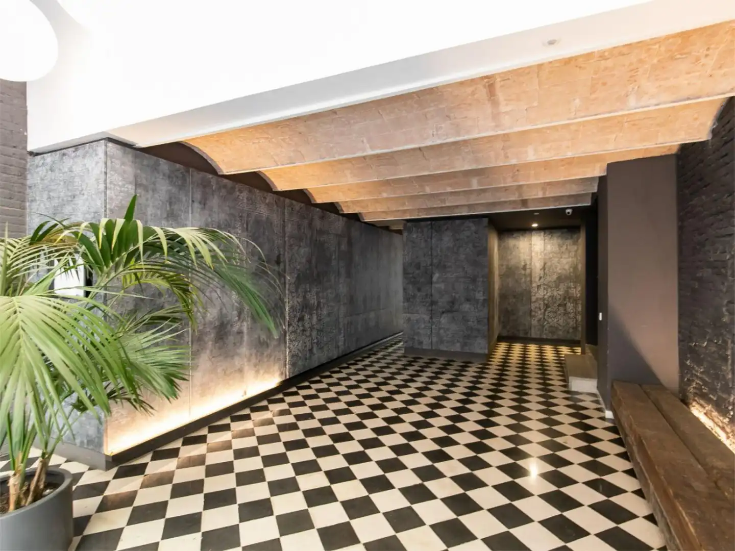 Piso en venta en Carrer de la Cera, 53, El Raval Piso en venta en Barcelona con Aire acondicionado, Calefacción y Parquet