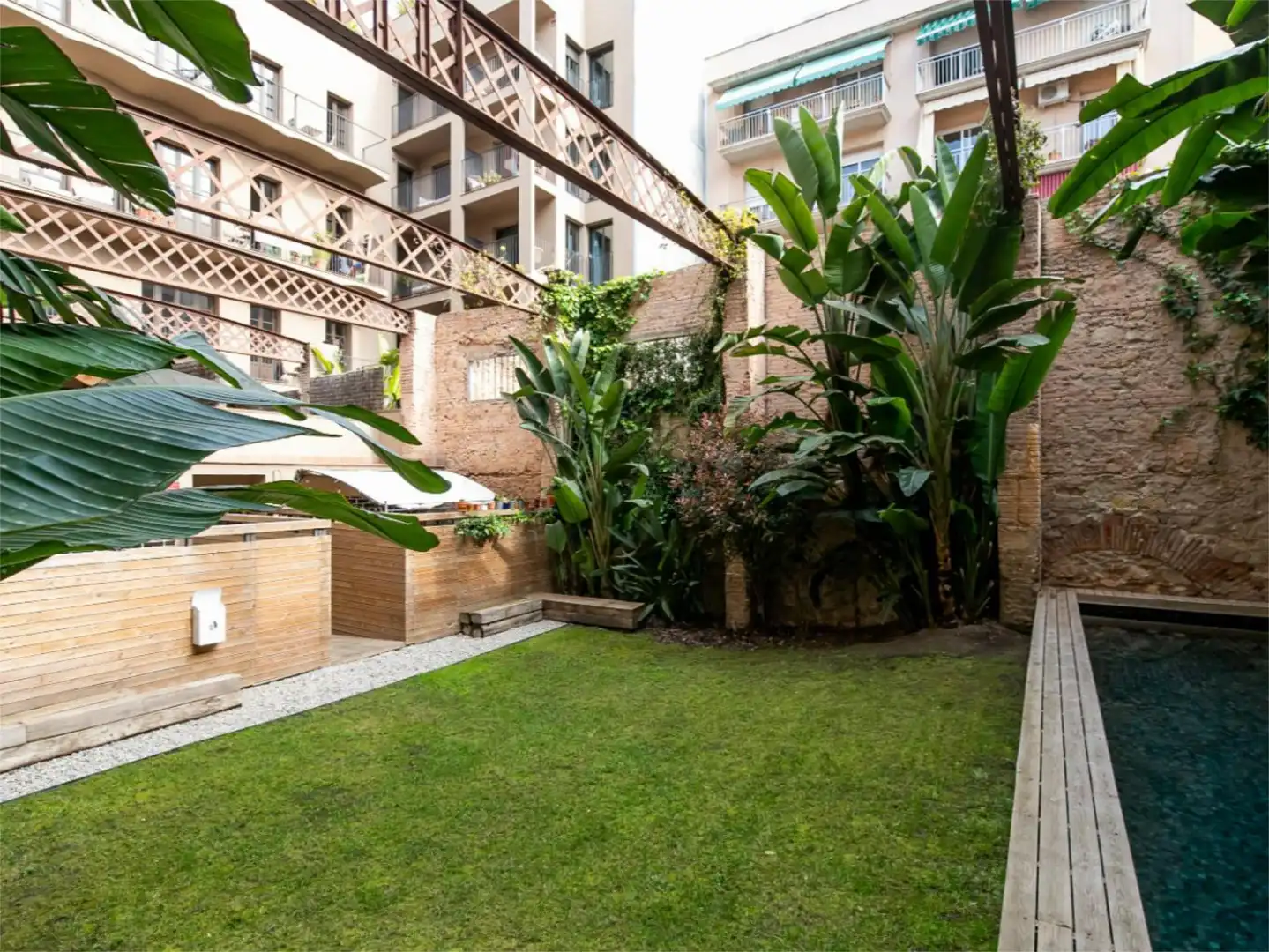 Piso en venta en Carrer de la Cera, 53, El Raval Jardín de Piso en venta en Barcelona con Aire acondicionado, Calefacción y Parquet
