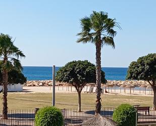 Vista exterior de Pis en venda en Cambrils amb Aire condicionat i Terrassa