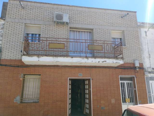 Casa adosada en Venta en Calle Reyes Huertas, 24 en Quintana de la Serena