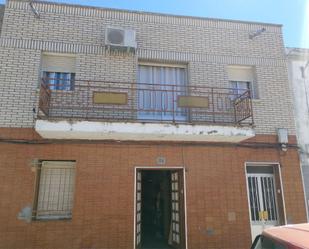 Exterior view of Single-family semi-detached for sale in Quintana de la Serena  with Air Conditioner and Balcony