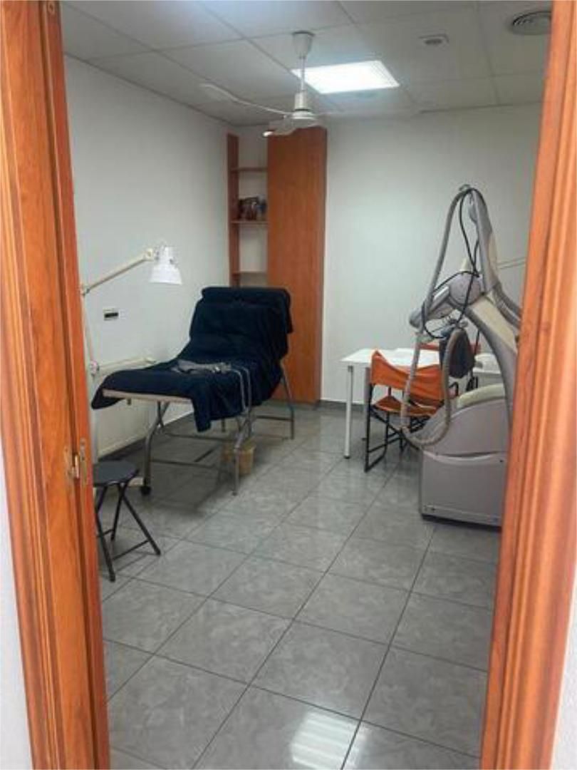 Premises to rent in Llançà  with Air Conditioner