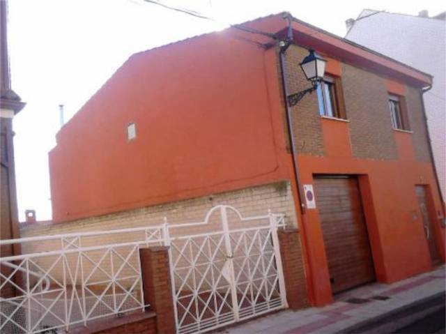 Piso en Venta en Calle Ponferrada, 5 en Valverde de la Virgen