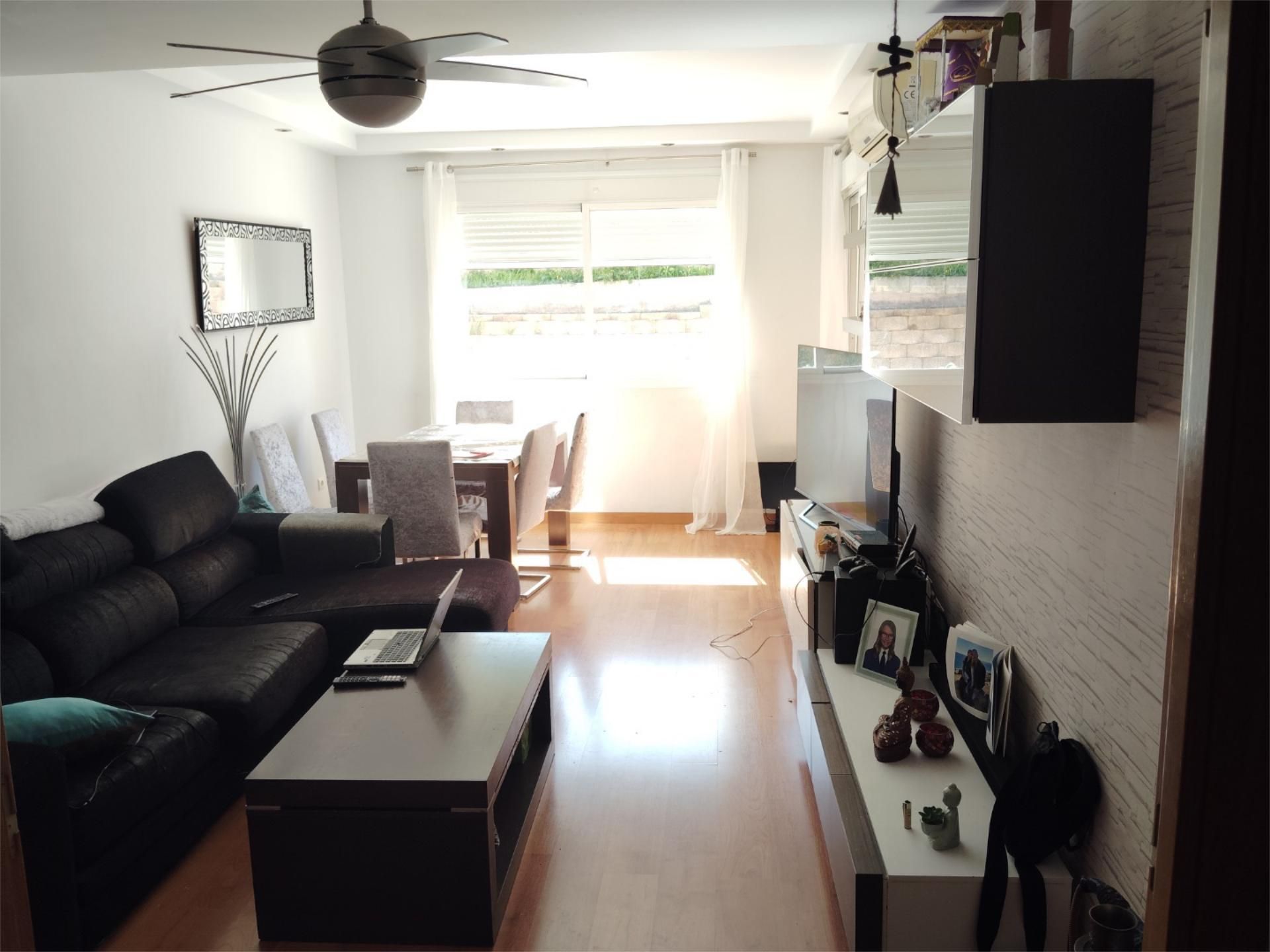 Sala d'estar de Pis en venda en Alhaurín de la Torre amb Aire condicionat, Terrassa i Piscina