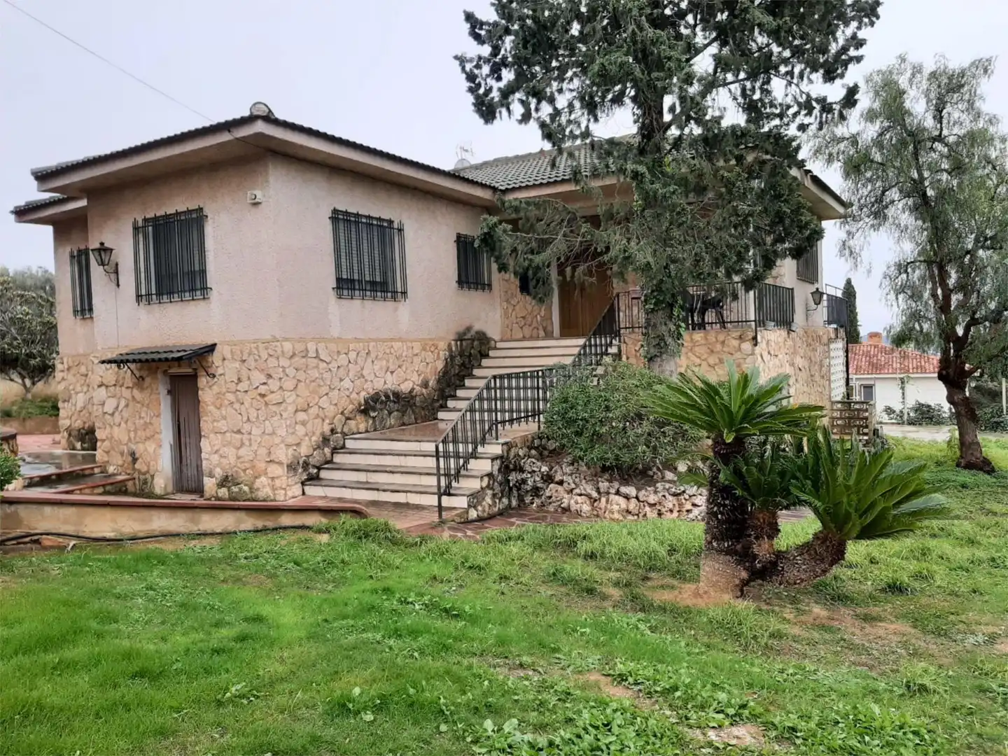 Pis en venda a Carrer la Lluna, 76, Cumbres de Calicanto Vista exterior de Pis en venda en Torrent amb Jardí privat, Terrassa i Traster
