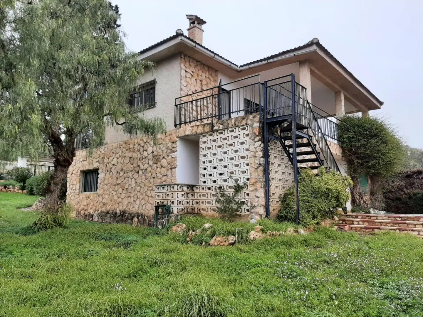 Pis en venda a Carrer la Lluna, 76, Cumbres de Calicanto Vista exterior de Pis en venda en Torrent amb Jardí privat, Terrassa i Traster