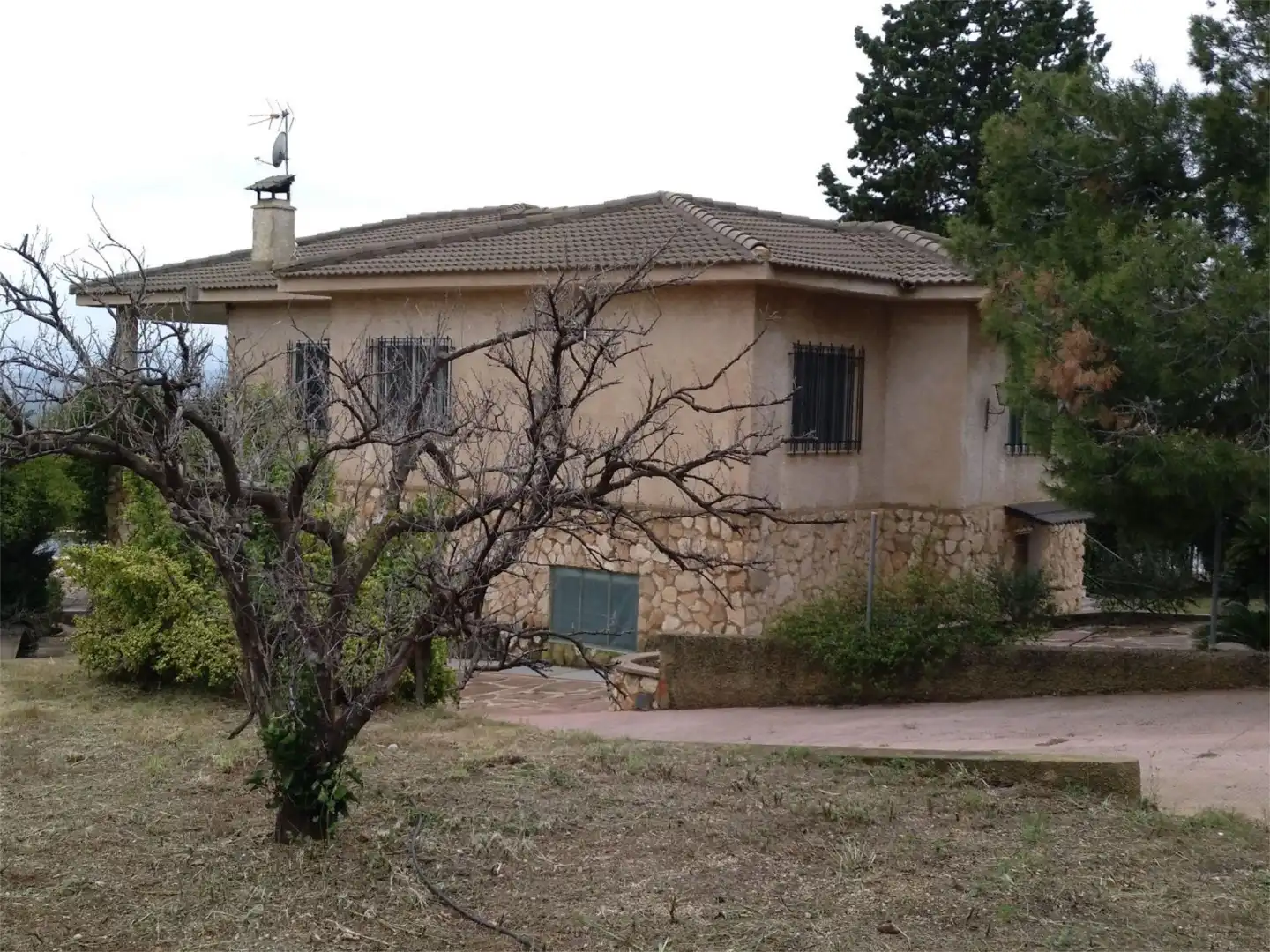Pis en venda a Carrer la Lluna, 76, Cumbres de Calicanto Vista exterior de Pis en venda en Torrent amb Jardí privat, Terrassa i Traster