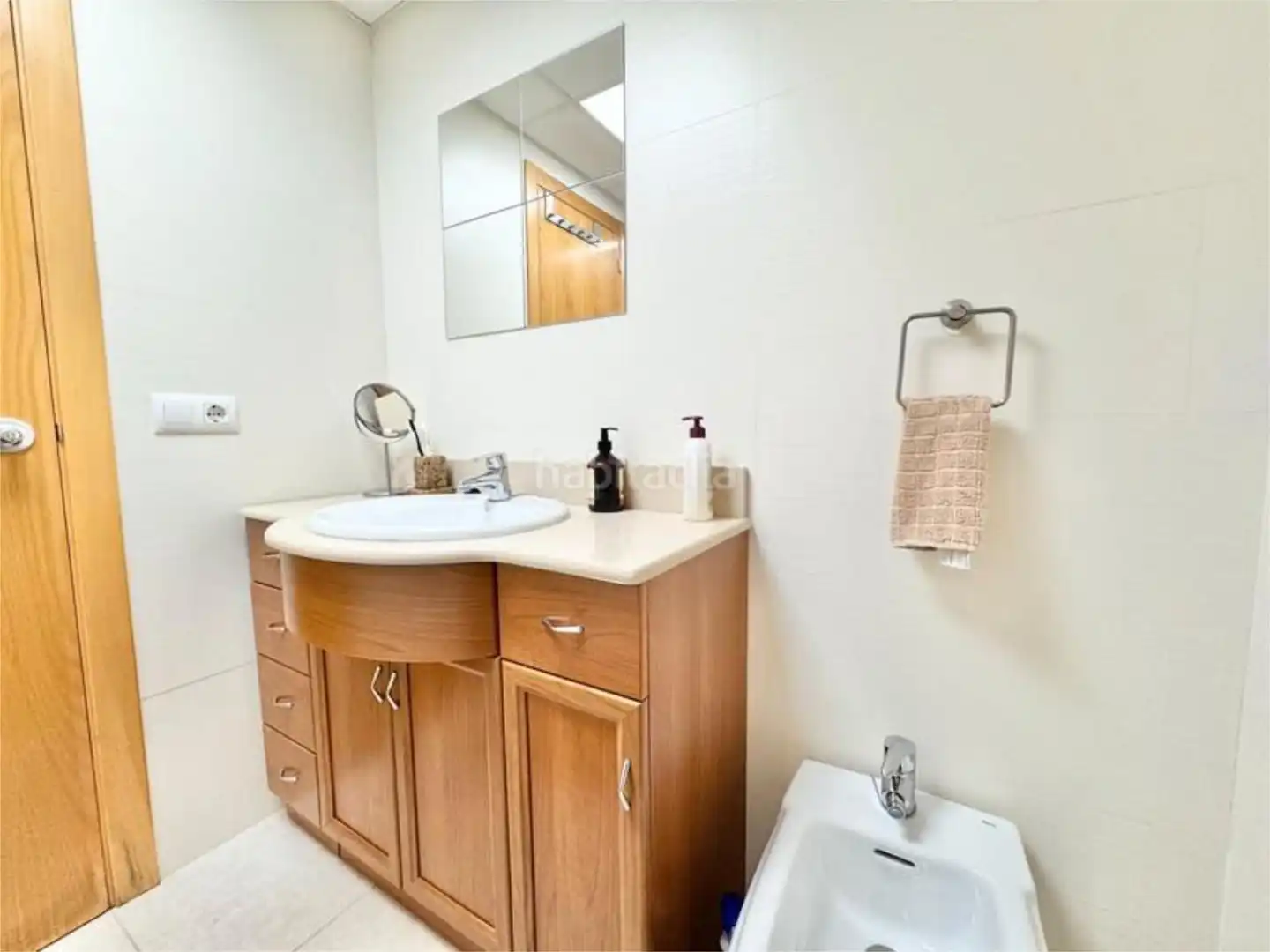 Detached homes for rent in Carrer Falcó, 4, Corinto - Almarda Bathroom of Detached homes for rent in Sagunto / Sagunt with Air Conditioner, Heating and Private garden