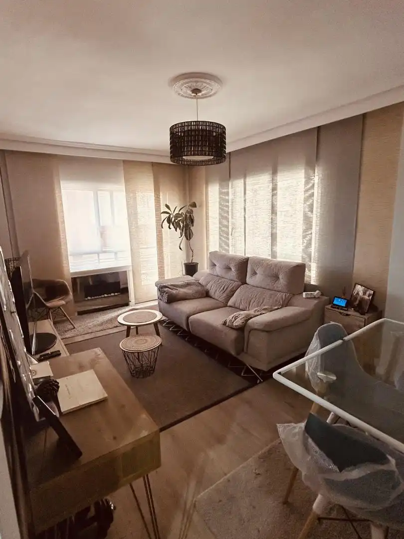 Flat for sale in Calle Licenciados, 9, La Platina- Hospital - Campus Living room of Flat for sale in Salamanca with Heating, Parquet flooring and Terrace