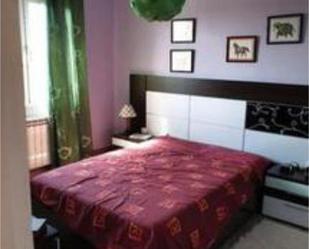 Bedroom of Flat to rent in Benavente  with Heating and Furnished